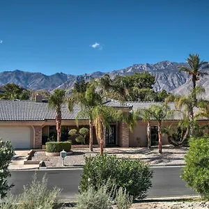 prime-home-on-golf-course-w-private-pool-spa.palm-springs-ca-hotels.com/
