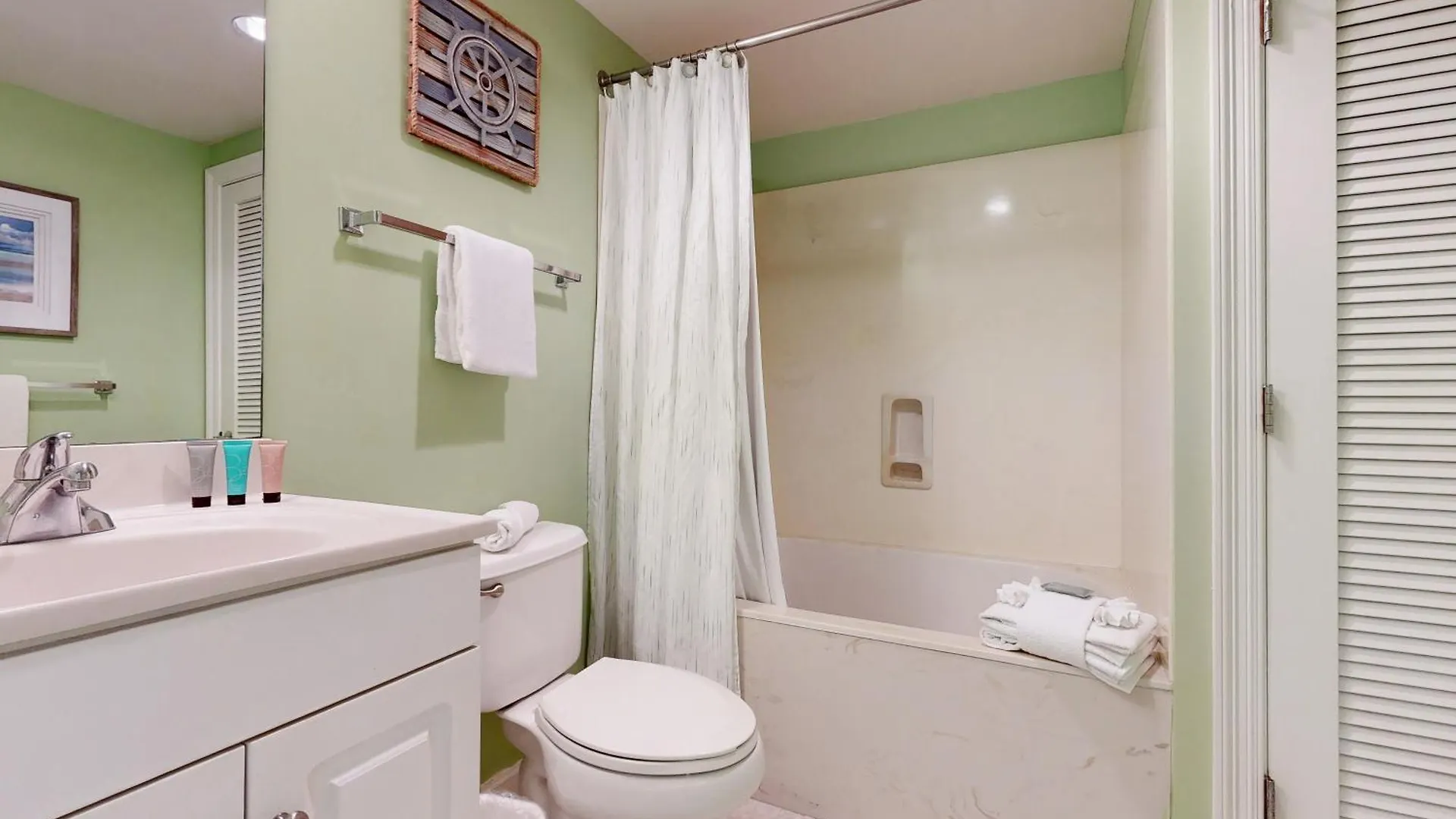 דירות Sterling Shores 510 דסטין